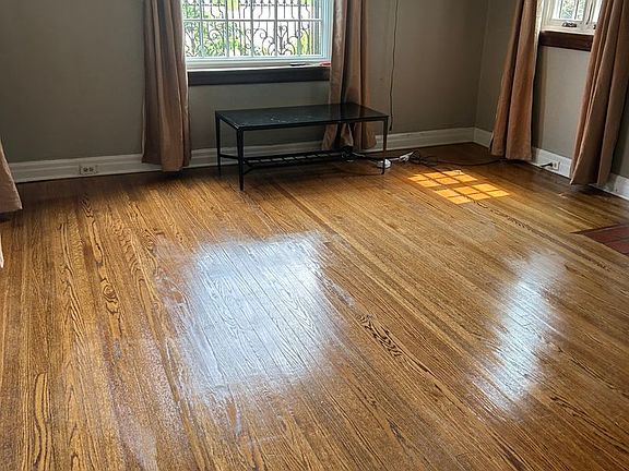 5th image of 3055 Kingston Pike #3
