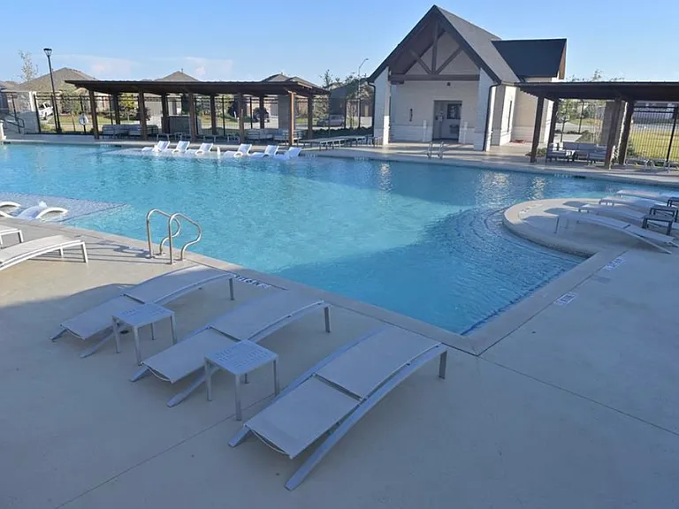 15508 Putney Way — Photo 30