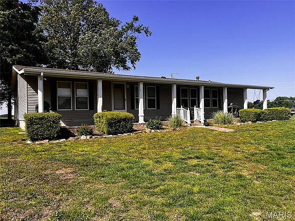 3rd image of 1383 Old Salem Rd