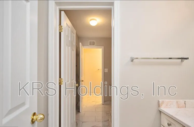 159 Sanford Ferry Ct — Photo 52