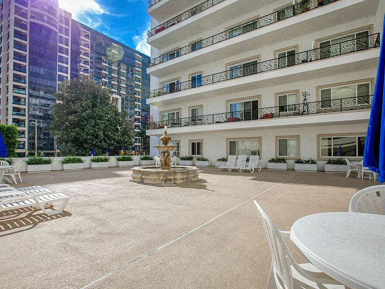 Sterling Wilshire — Photo 4