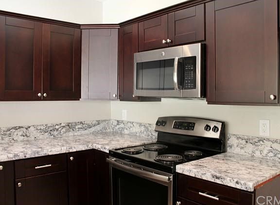 5th image of 332 Sage Ct