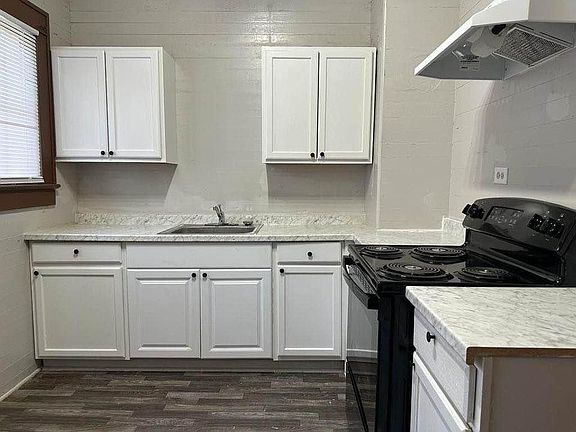 5th image of 2608 Avenue F