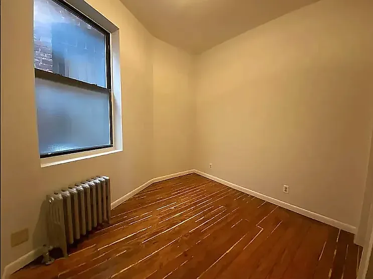 26 Thompson Street — Photo 4
