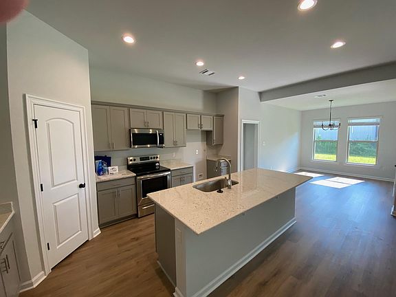 3rd image of 216 Covington Cottage Ln