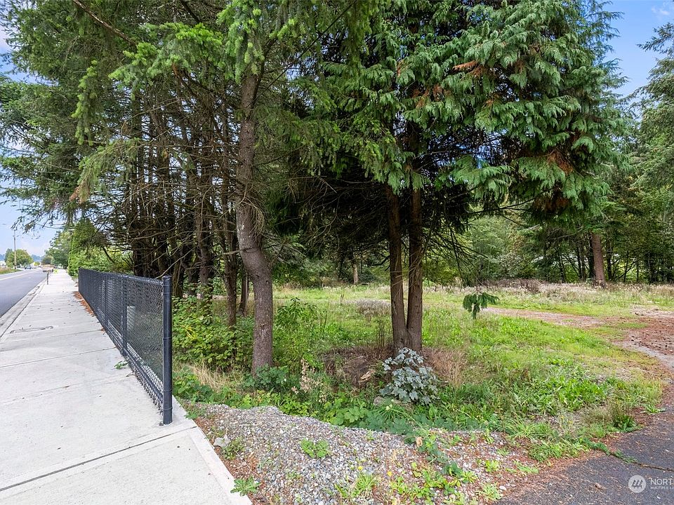 1st image of 1411 W Railroad Avenue
