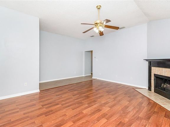 5th image of 2136 Spring Grove Ct