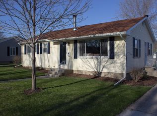 621 Carrington St, Waupun, WI 53963