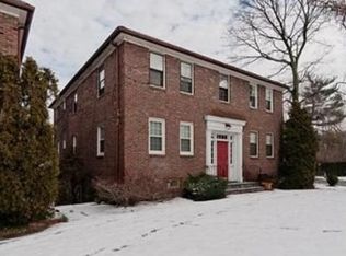 2 Garden Ct APT 3, Cambridge, MA 02138
