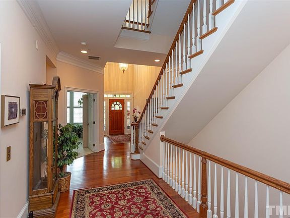 3rd image of 216 Oval Park Pl