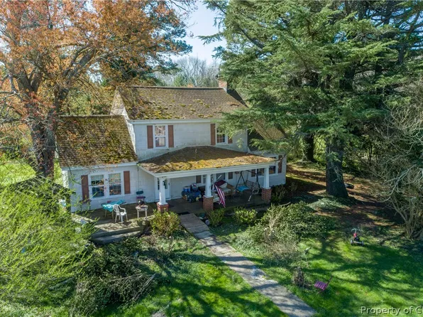 1214 Stormont Rd, Saluda, VA 23149