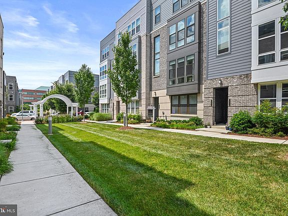 3rd image of 13377 Launders St