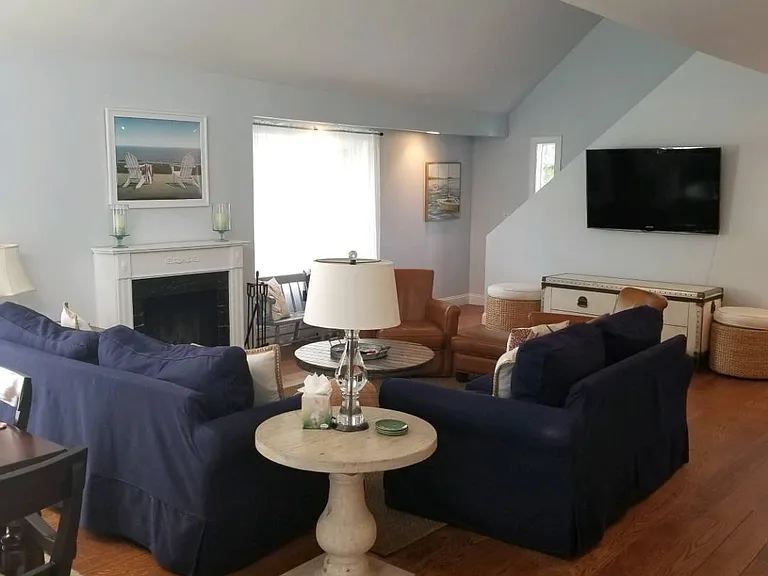 1 Carriage Ln — Photo 3