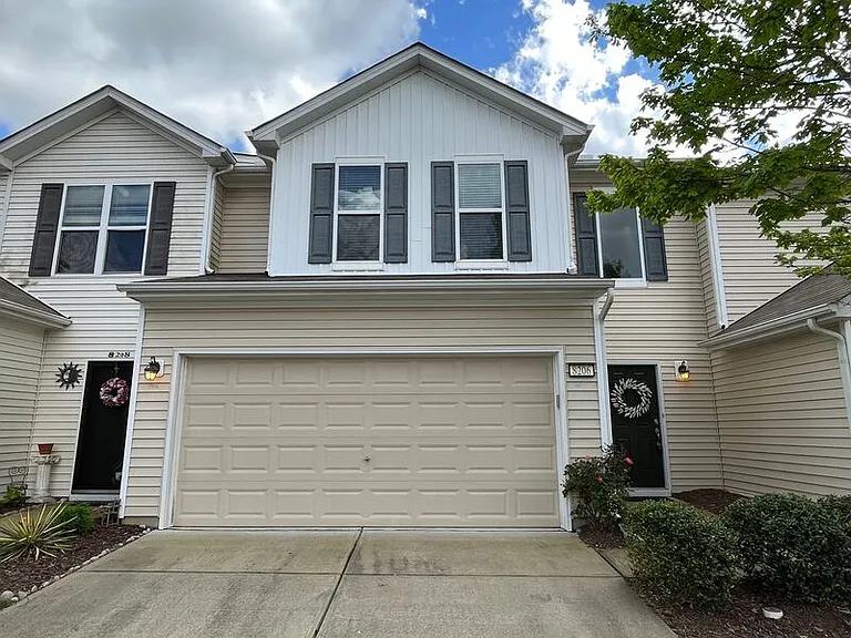 8206 Yaxley Hall Dr — Photo 1