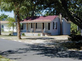 26 10th Ave W, Horseshoe Beach, FL 32648
