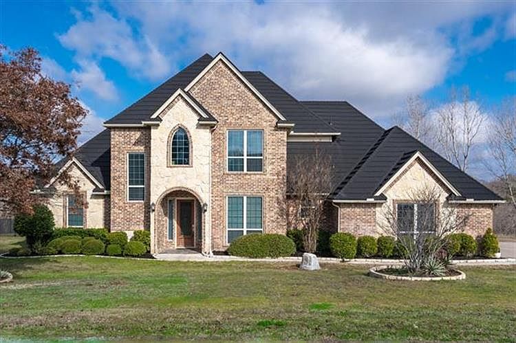 1st image of 1729 Woodridge Ct