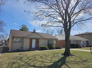 7949 N Nora Ave, Niles, IL 60714