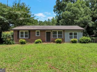 6414 E Shadow Rock Dr, Lithonia, GA 30058