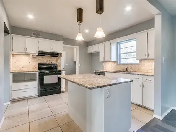 3304 Baird Dr, Edmond, OK 73013