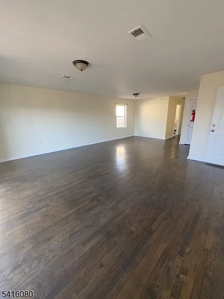549 Hawthorne Ave #3