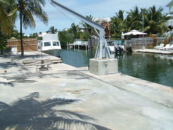 102' of concrete seawall for large boat dockage