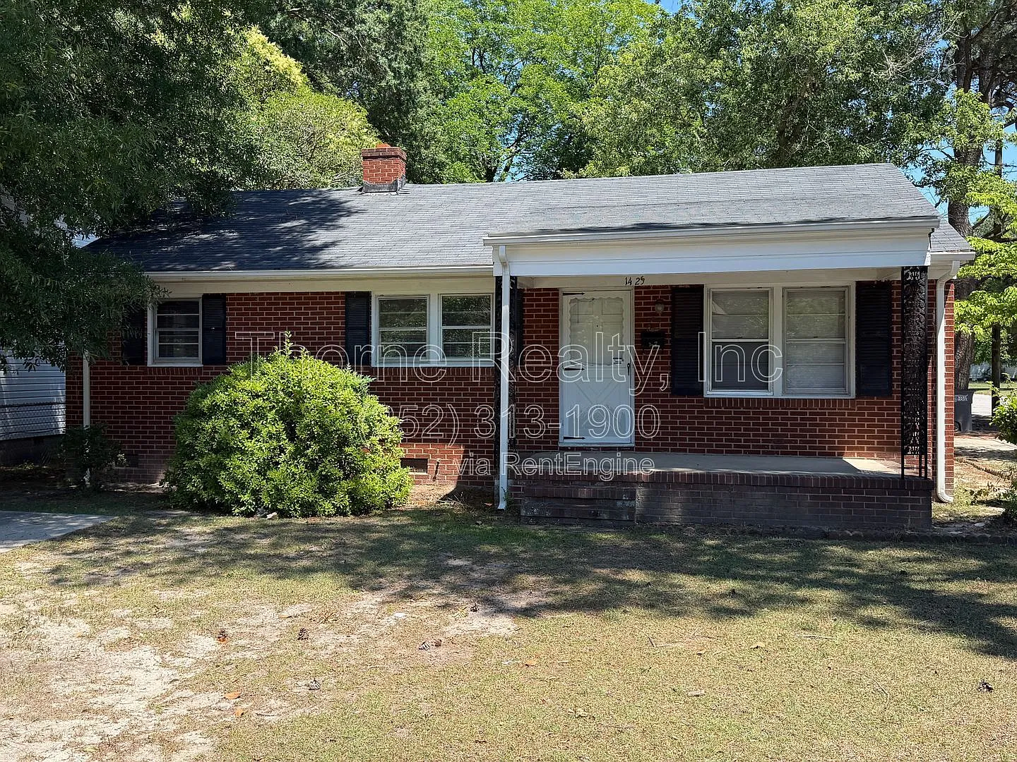 3 bed, 1.0 bath, 1040 sqft, $1,110 — Photo 1