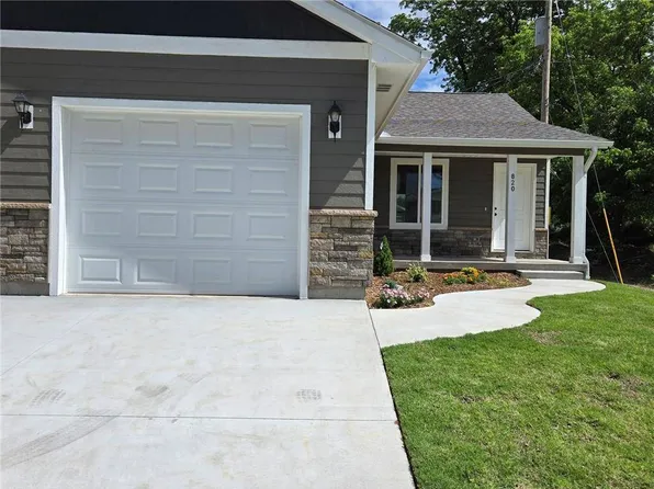 820 Carolina St, Neodesha, KS 66757