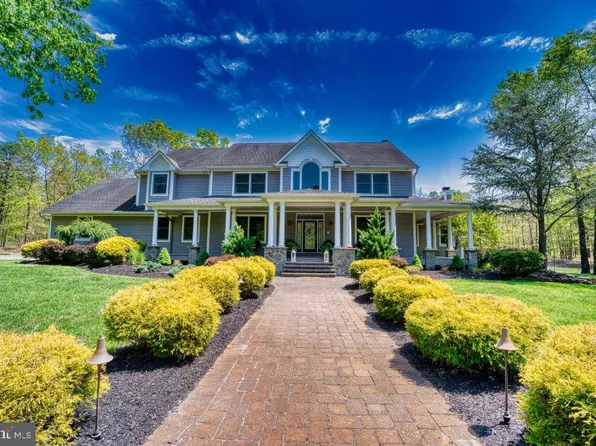 2431 6th Ave, Hammonton, NJ 08037