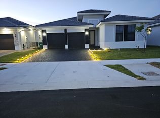 14565 SW 23rd Ter, Miami, FL 33175