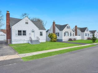 108 Lido Parkway, Lindenhurst, NY