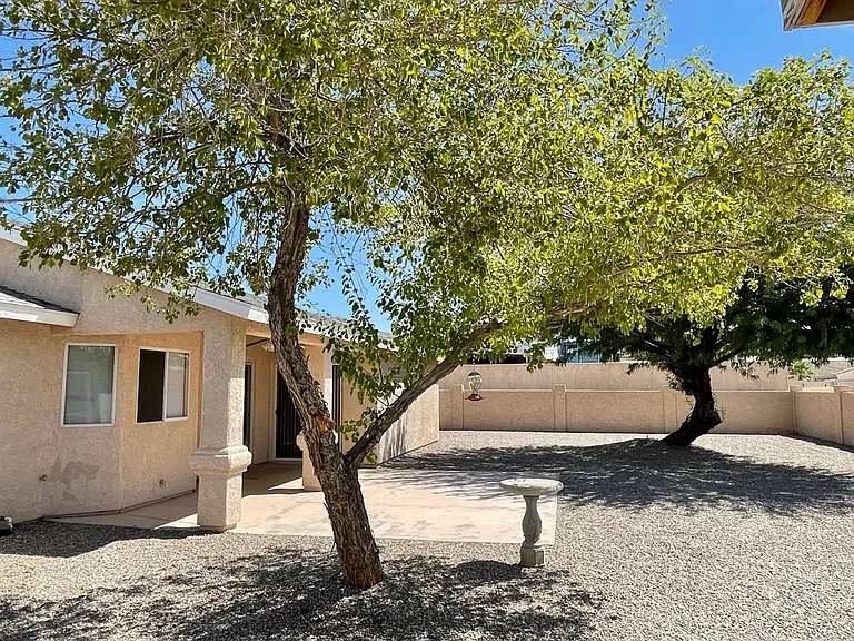 3610 Breakwater Dr — Photo 4