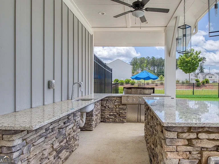 122 Silver Birch Pass — Photo 45