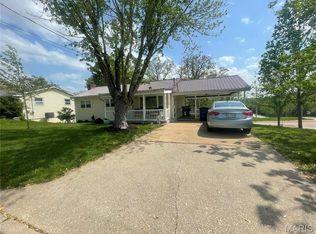 1122 W State St, Union, MO 63084