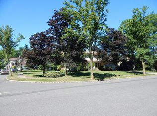 6 Smoke Tree Close, Piscataway, NJ 08854