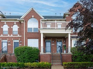 3086 Camden Dr, Troy, MI 48084