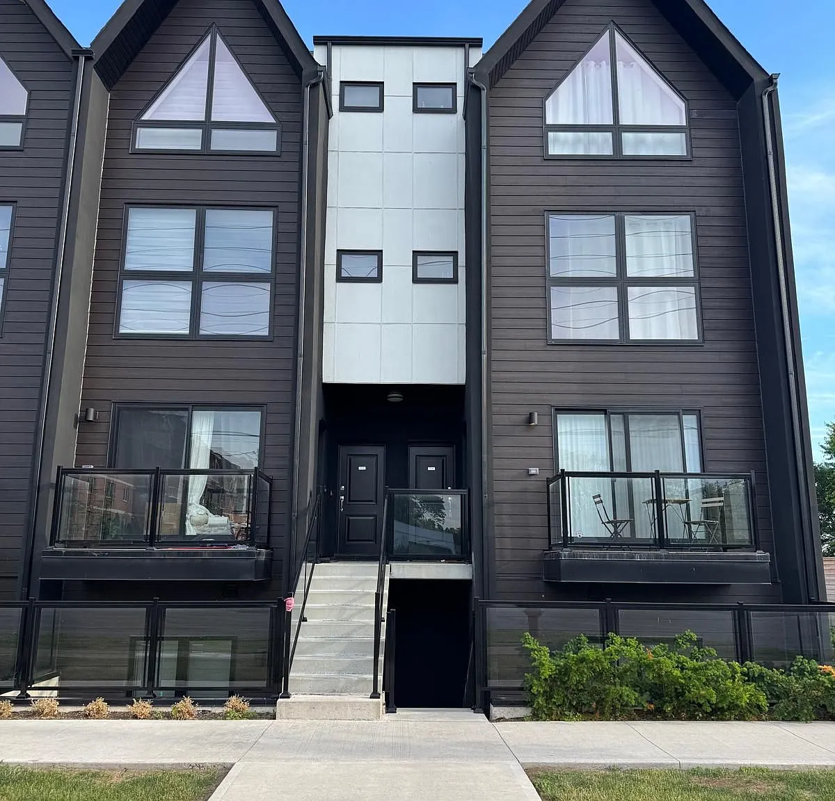 2 bed, $2,250 — Photo 1