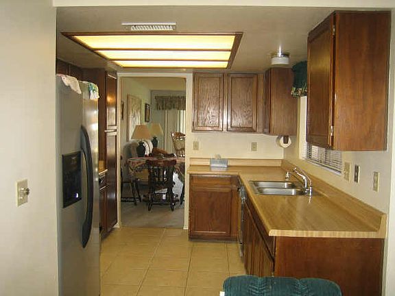 5th image of 716 E ARROWWOOD Way