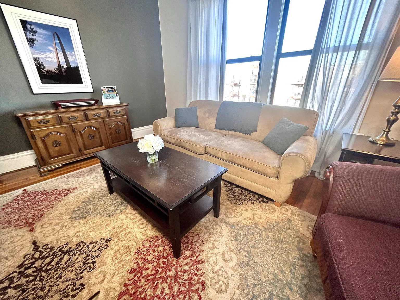 2 bed, 1100 sqft, $2,050 — Photo 2