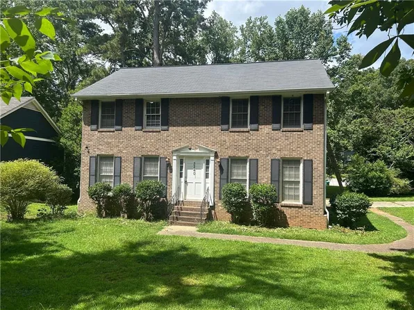 5240 Golf Valley Way, Stone Mountain, GA 30088