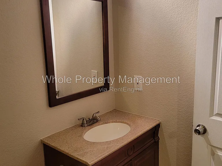 17685 E Temple Dr — Photo 19