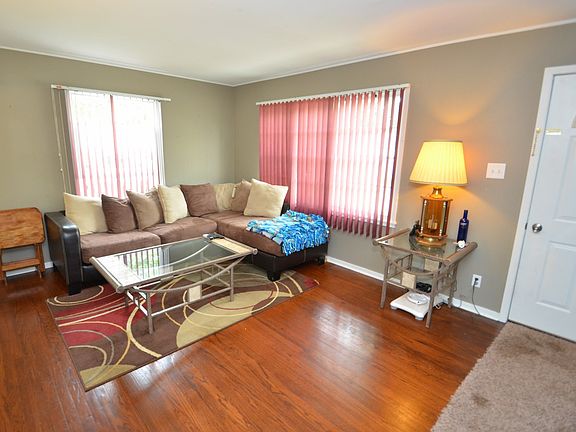 2nd image of 3036 S 32nd St