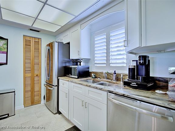5th image of 5239 Casablanca Cir #Q3