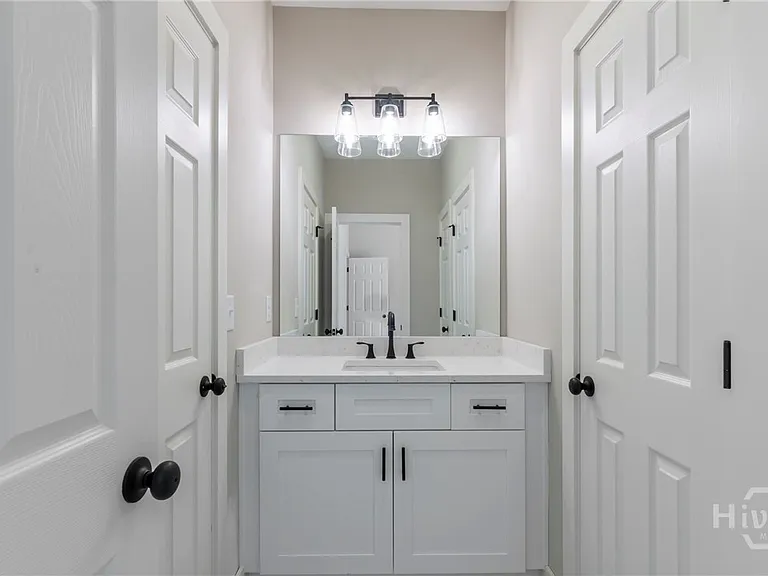380 Ansley Dr — Photo 22