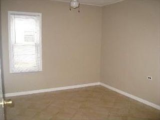 4th image of 117 N Marilyn Ave