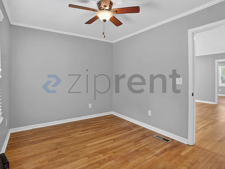 1404 Lockwood Dr SW — Photo 20