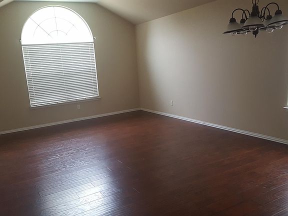 3rd image of 2024 Falls Creek Dr