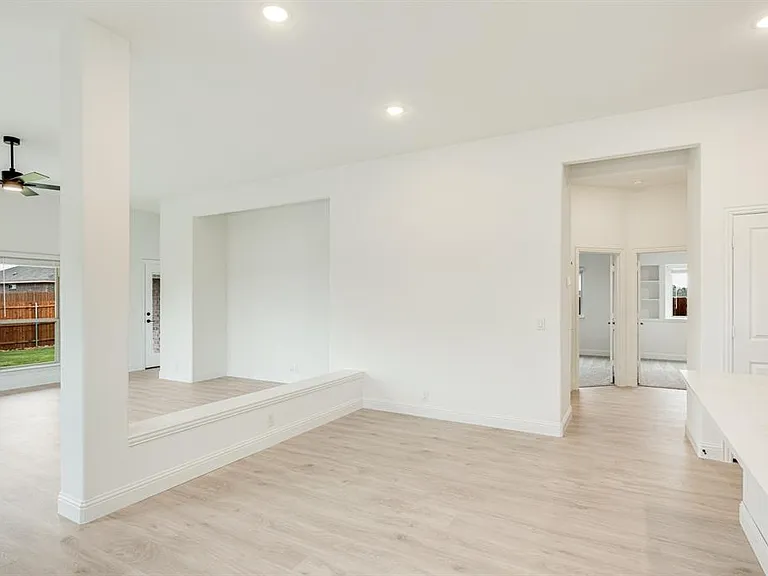 1032 River Oaks Dr — Photo 8