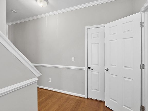 4th image of 1320 Stone Manor Dr