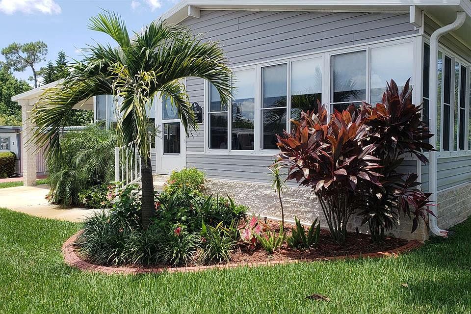 1st image of 19 Pine Aire Cir