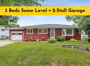 2319 10th St S, Fargo, ND 58103